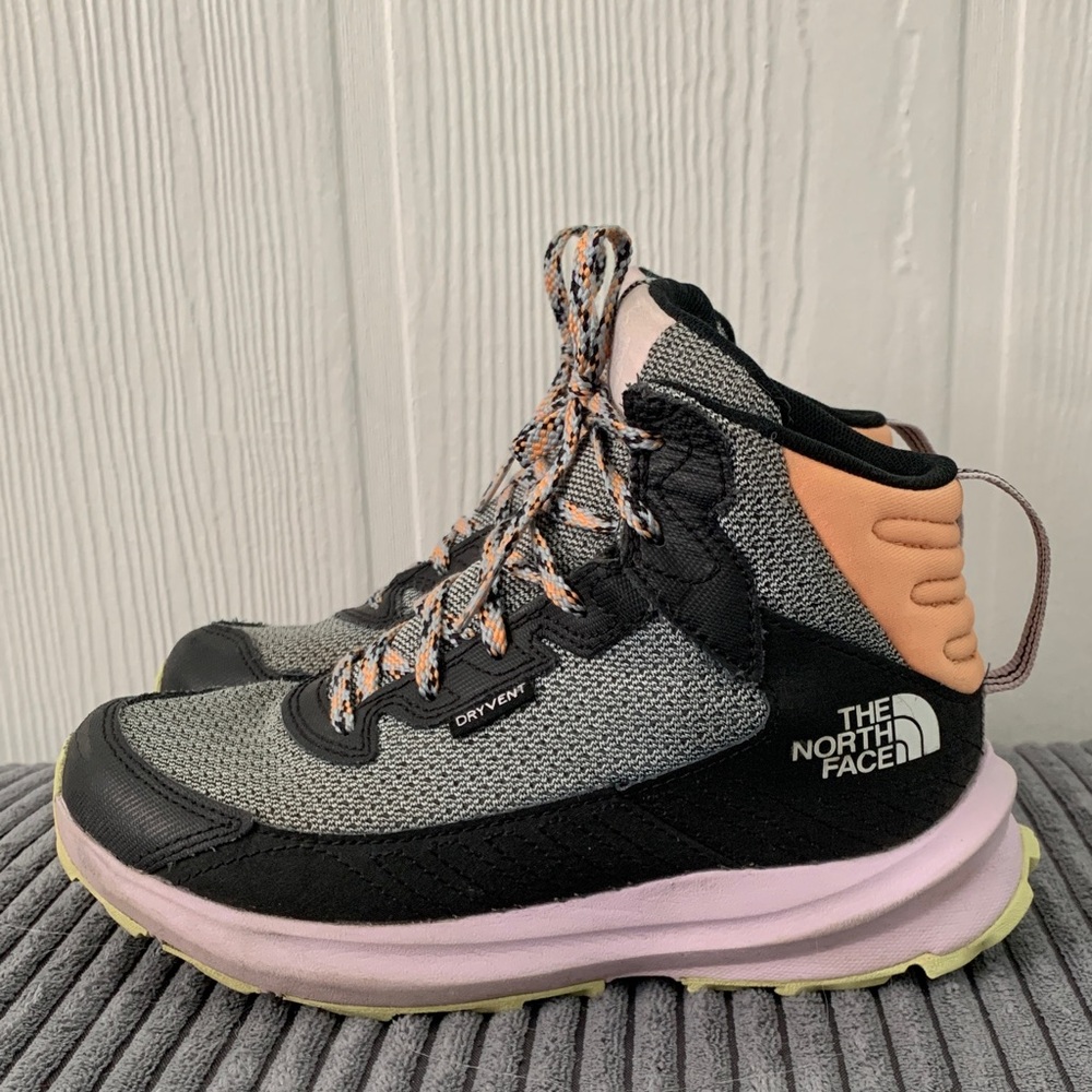 The North Face Kids' Fastpack Hiker Mid Waterproof boots